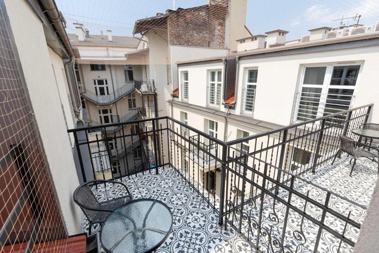 Saint Florian's - Old Town Luxury - By Upstairs Krakov