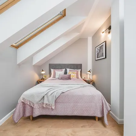 Saint Florian'S Suites - Old Town Luxury Apartments - By Upstairs Krakau Exterior foto