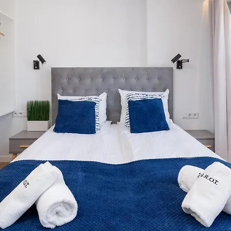 Saint Florian'S Suites - Old Town Luxury Apartments - By Upstairs Krakau Exterior foto