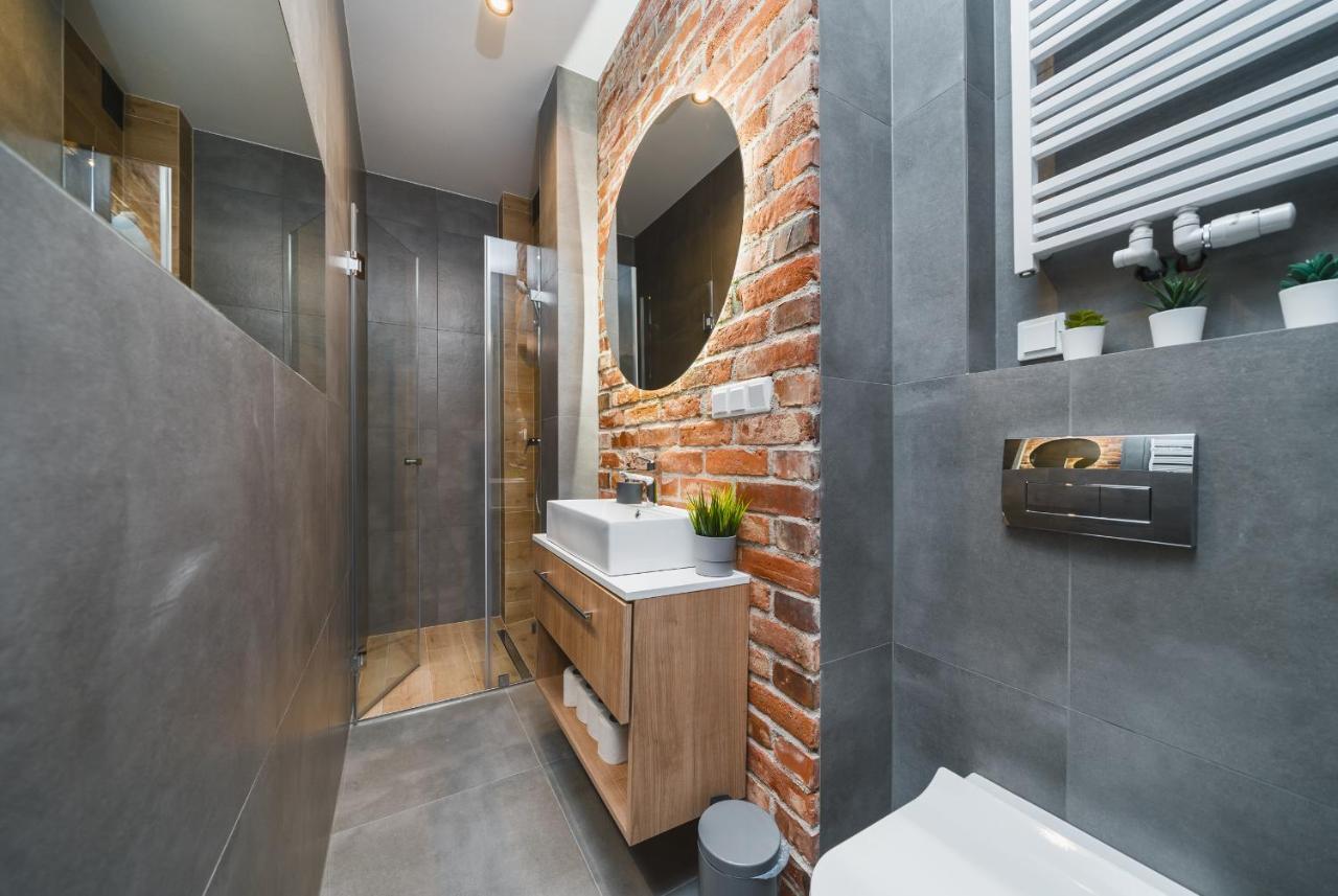 Saint Florian's - Old Town Luxury - By Upstairs Apartment Krakau