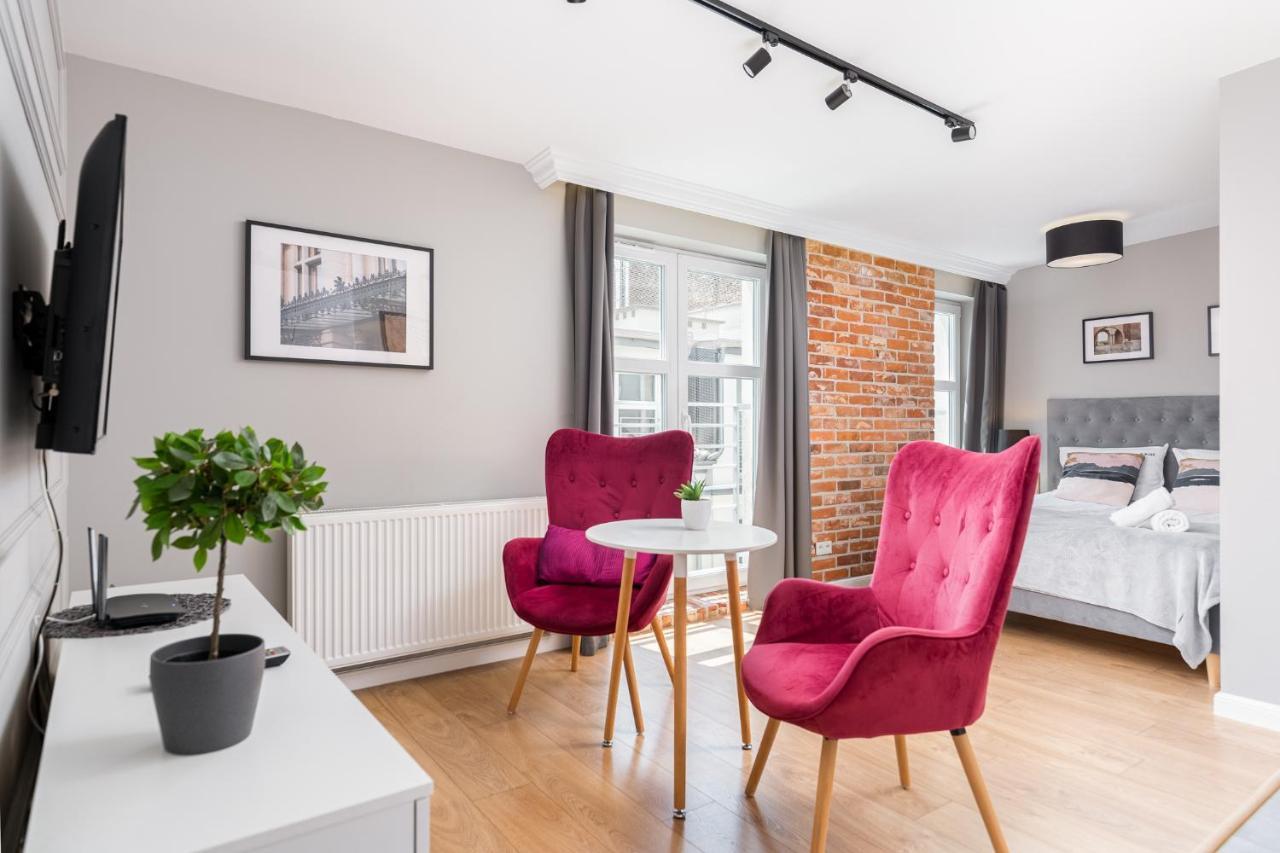 Saint Florian's - Old Town Luxury - By Upstairs Apartment