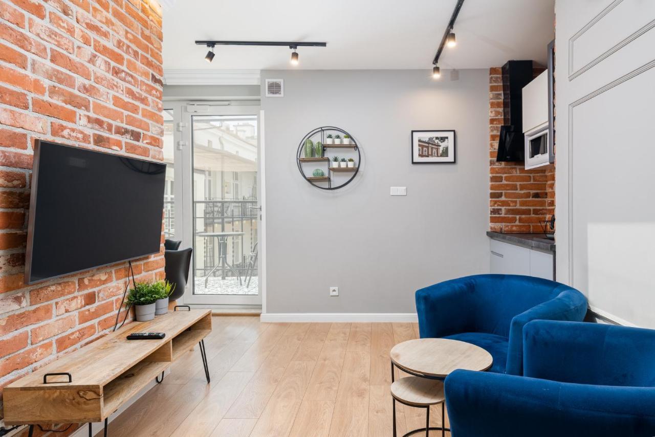Saint Florian's - Old Town Luxury - By Upstairs Apartment