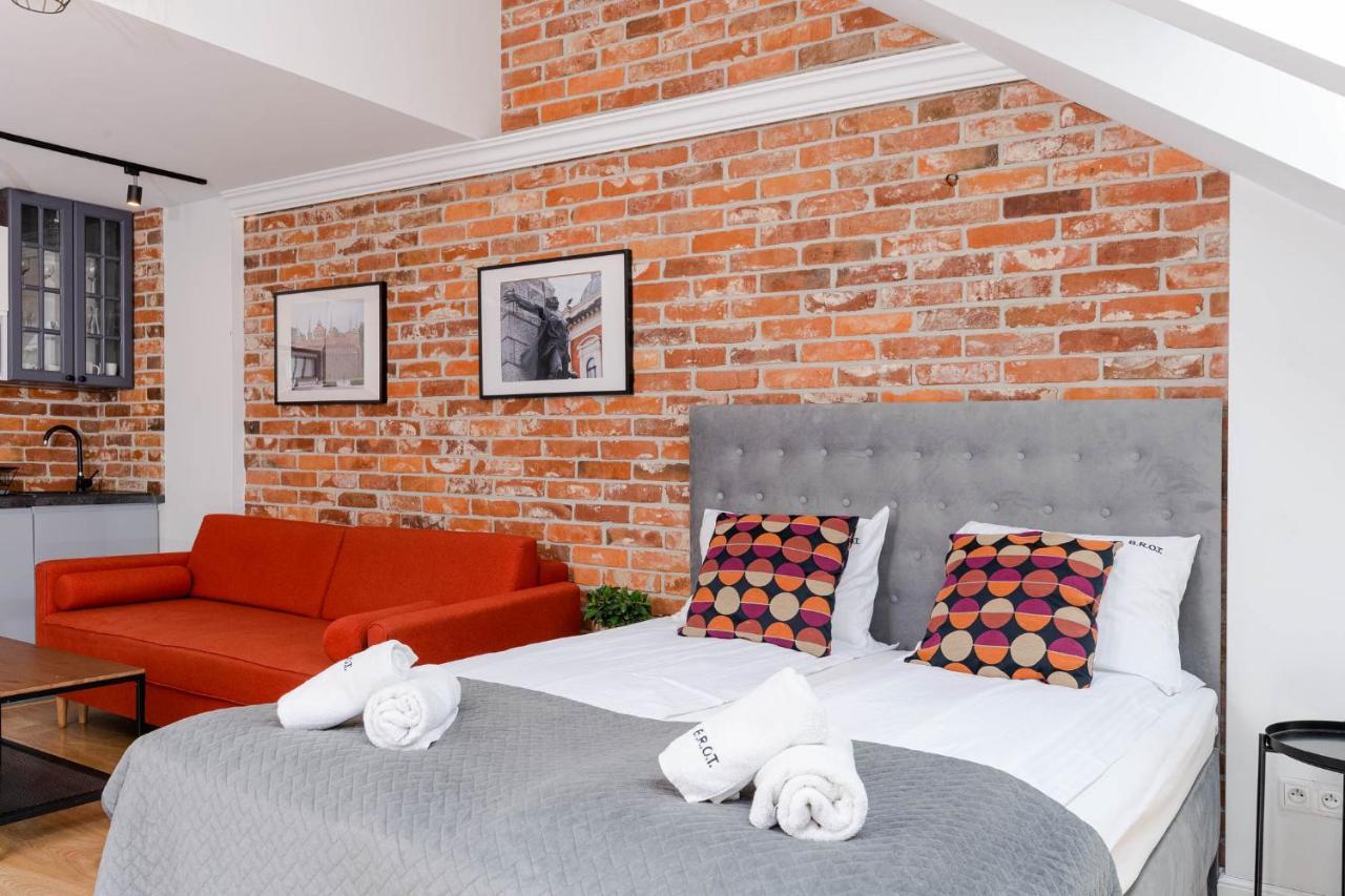 Saint Florian's - Old Town Luxury - By Upstairs Apartment *